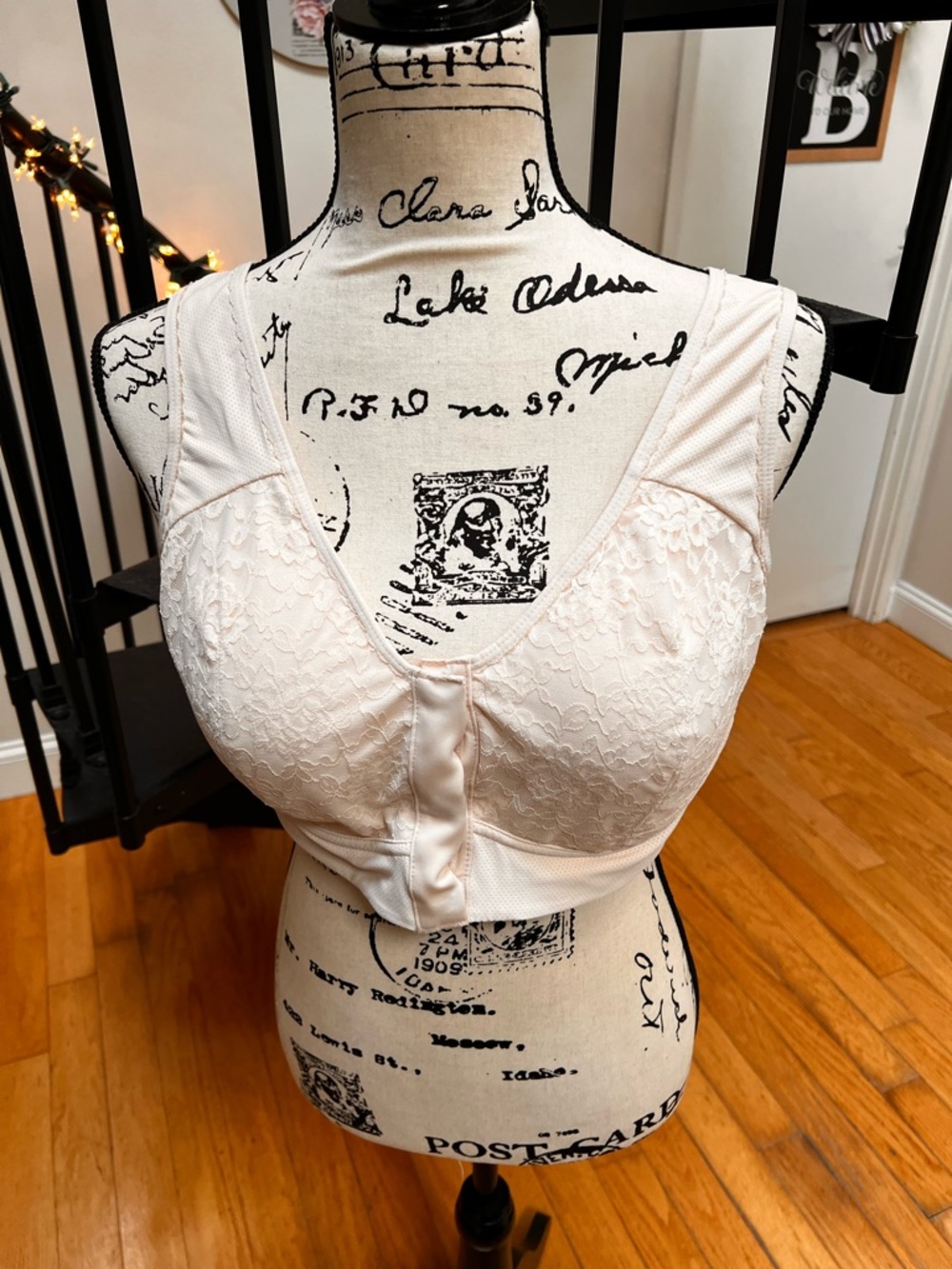 Lace Front Closure Soft Bralette in Light Blush